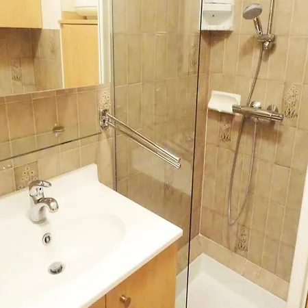 Studio For 2 People エクスレバン