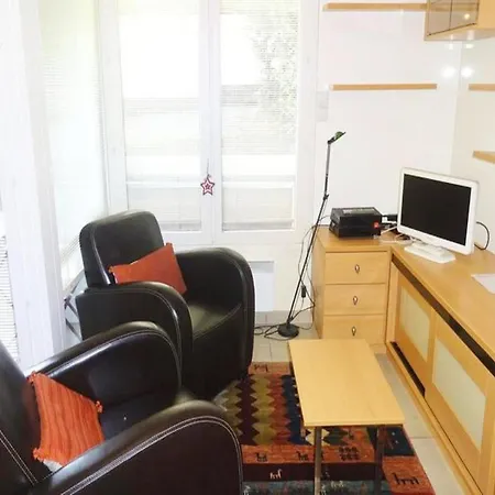 Studio For 2 People